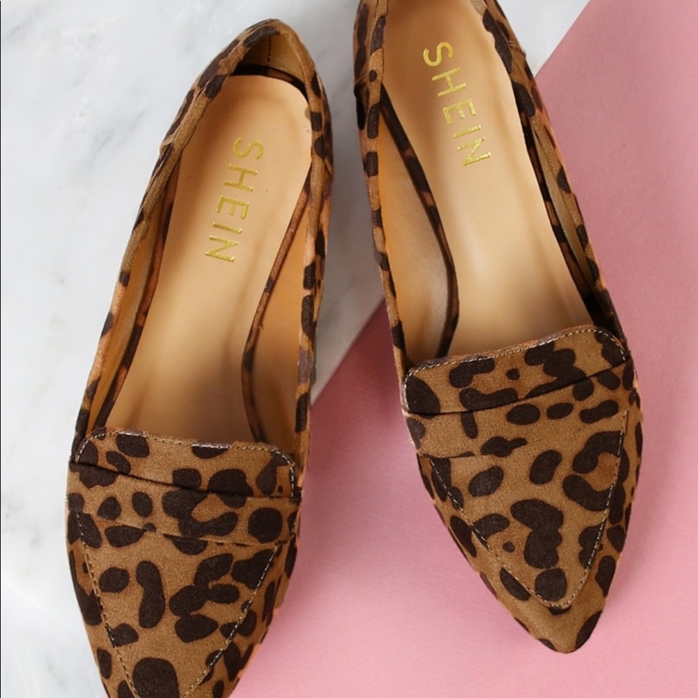 Leopard Suede Pointed Toe Flat Loafers